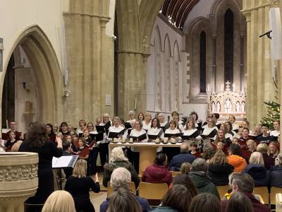 Witney Choir performs at Witney Town Mayor’s Carol Service