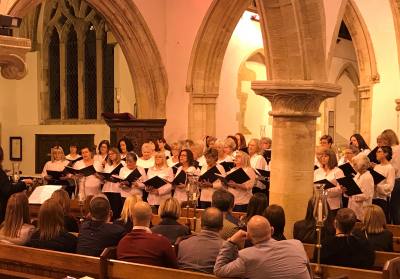 Witney Choir sings for Macmillan Cancer  Support